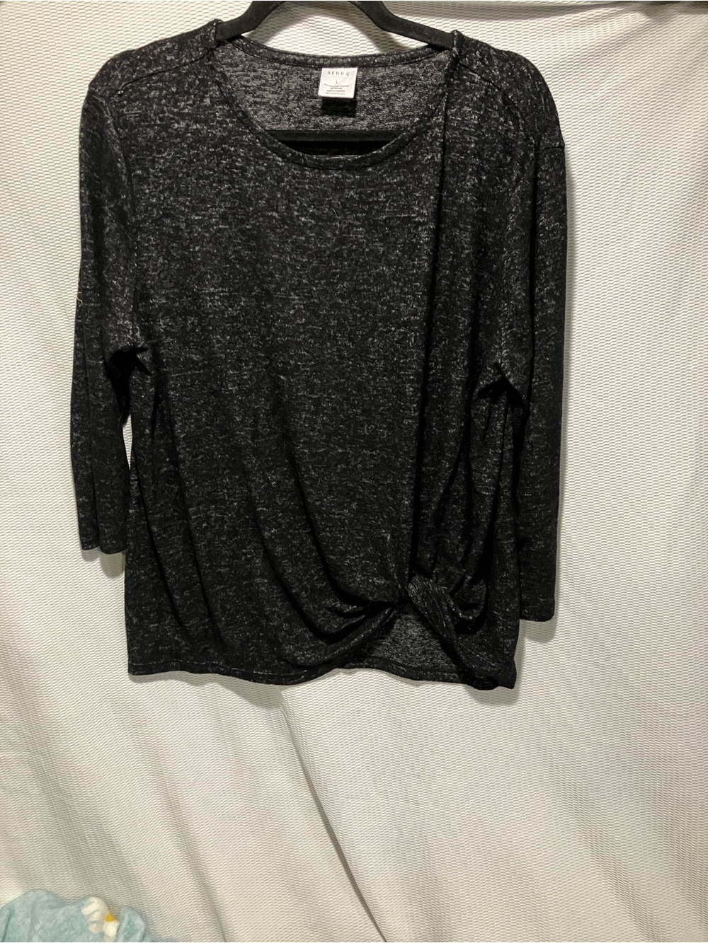 Serra Black Heather Twist-Front Long Sleeve Tee - Picture 8 of 9